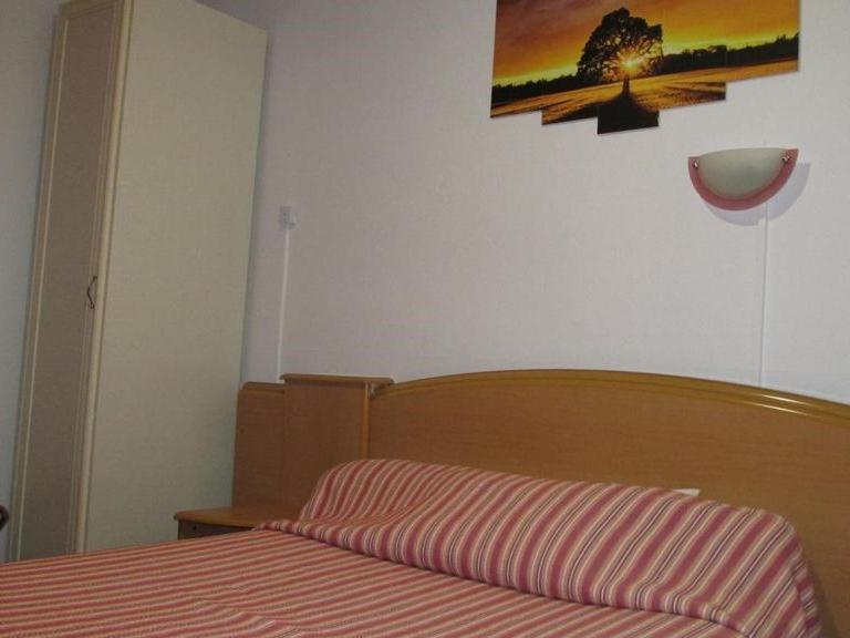 Pictav Hotel Poitiers Bagian luar foto